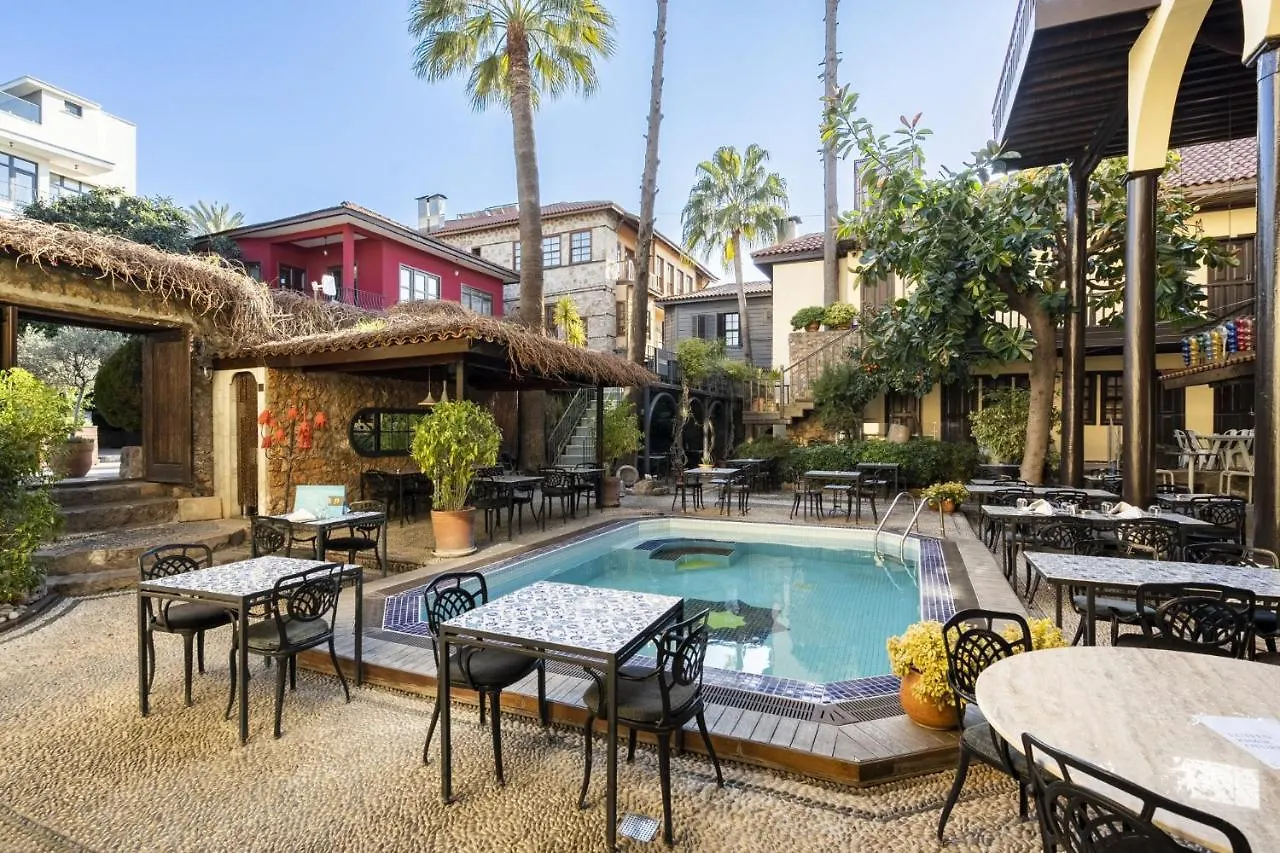 Excellent Flat Near Hadrians Gate Apartment Antalya